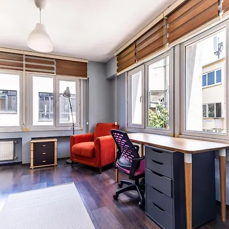 Vibrant Flat 5 Min To Bull Statue In Kadikoy Appartement