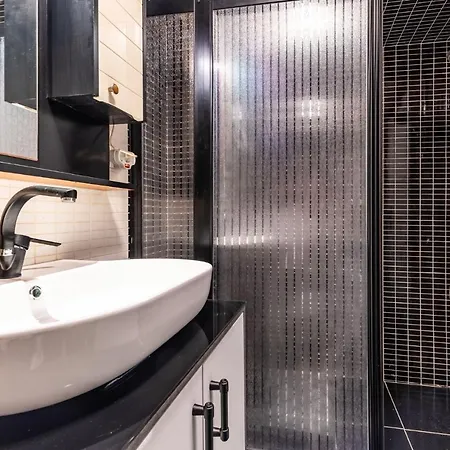 Apartman Vibrant Flat 5 Min To Bull Statue In Kadikoy
