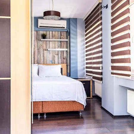 Apartment Vibrant Flat 5 Min To Bull Statue In Kadikoy *