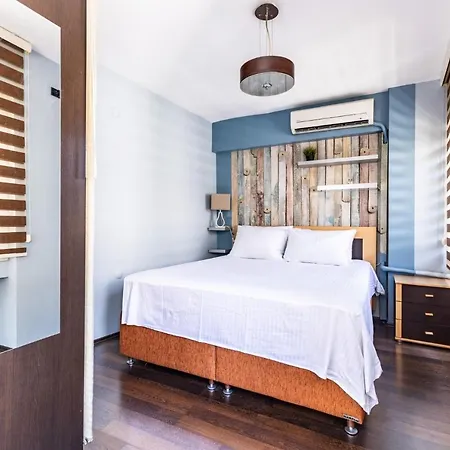 Apartment Vibrant Flat 5 Min To Bull Statue In Kadikoy *